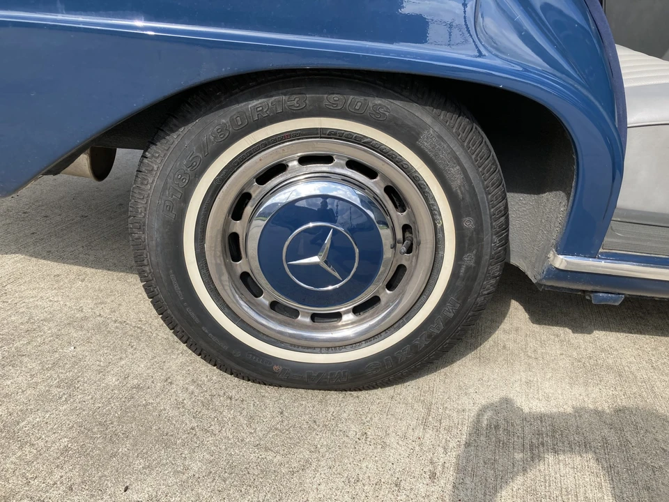 1965 Mercedes-Benz W111 Sedan - Image 31 of 31