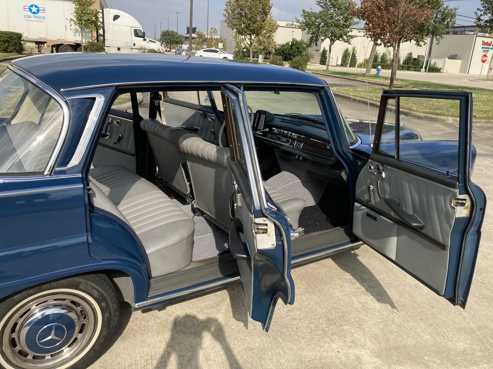 1965 Mercedes-Benz W111 Sedan - Image 13 of 31