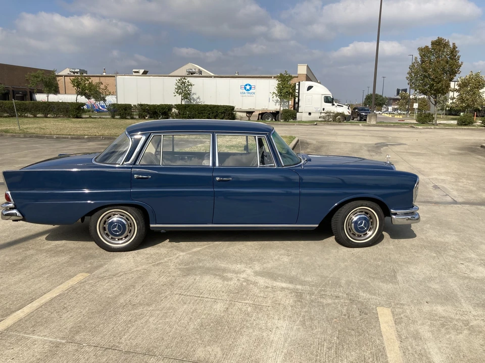 1965 Mercedes-Benz W111 Sedan - Image 7 of 31