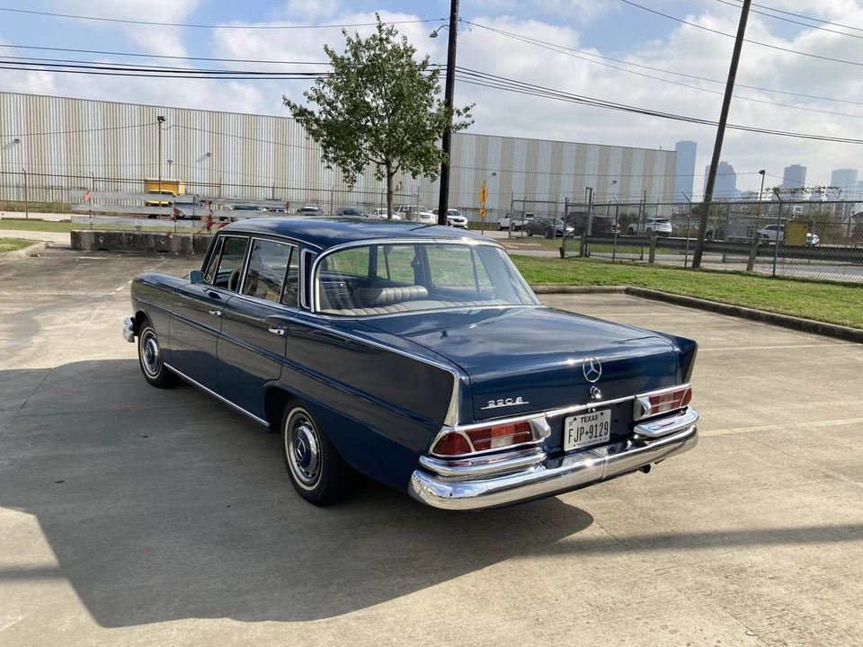 1965 Mercedes-Benz W111 Sedan - Image 9 of 31