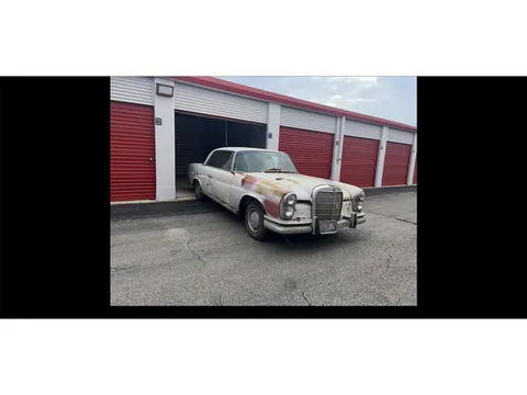 1965 Mercedes-Benz 220SE Coupe