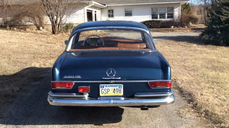 1965 Mercedes-Benz W128 - Image 2 of 10