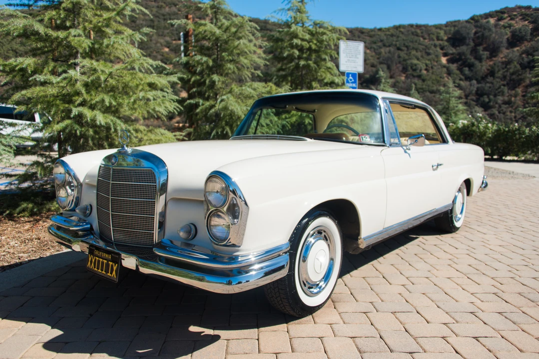 1965 Mercedes-Benz W111 Coupe - Image 2 of 31
