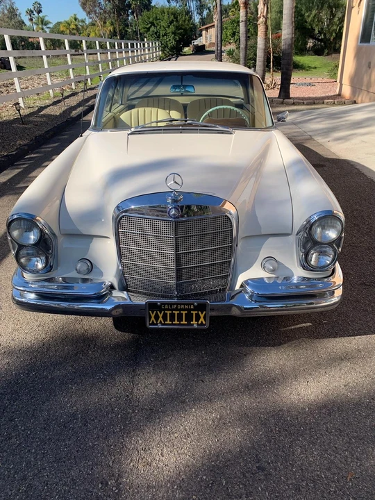 1965 Mercedes-Benz W111 Coupe - Image 9 of 31