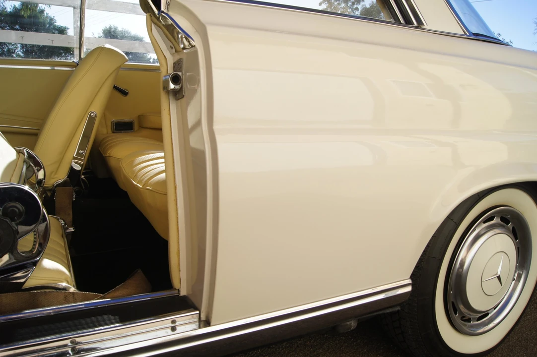1965 Mercedes-Benz W111 Coupe - Image 15 of 31
