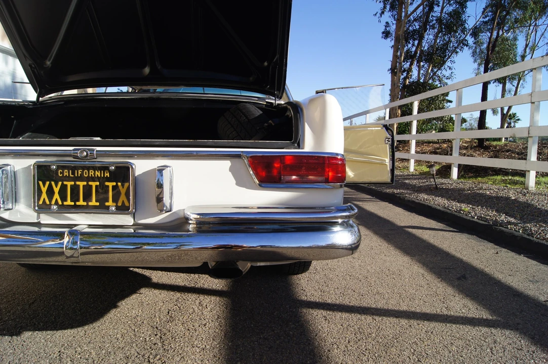 1965 Mercedes-Benz W111 Coupe - Image 14 of 31
