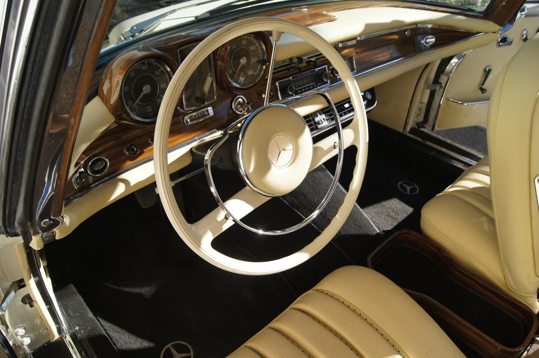 1965 Mercedes-Benz W111 Coupe - Image 24 of 31