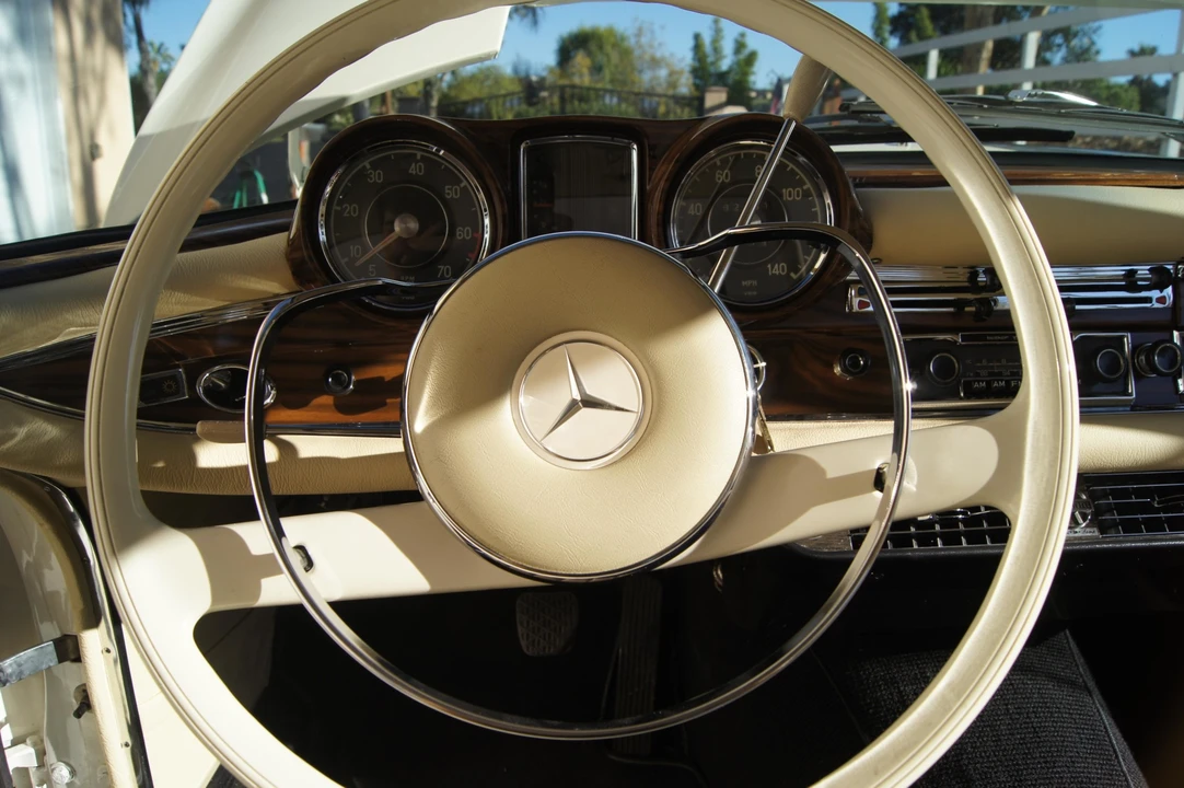 1965 Mercedes-Benz W111 Coupe - Image 26 of 31