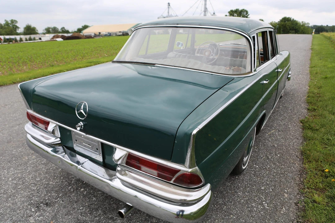 1965 Mercedes-Benz W111 Sedan - Image 10 of 31