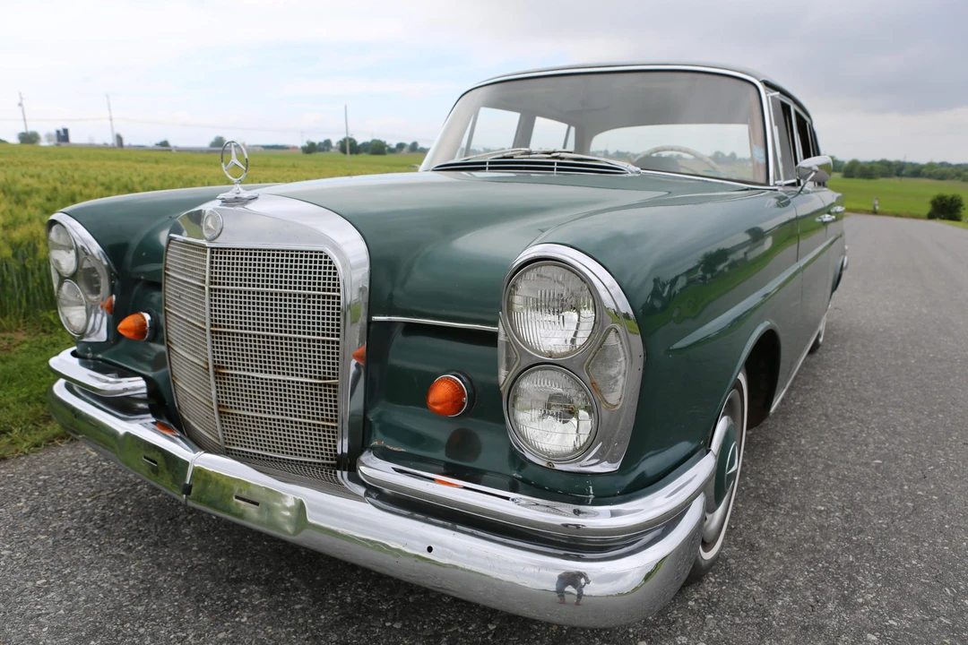 1965 Mercedes-Benz W111 Sedan - Image 6 of 31