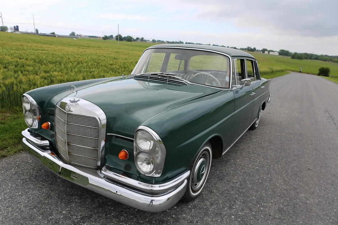 1965 Mercedes-Benz W111 Sedan - Image 5 of 31