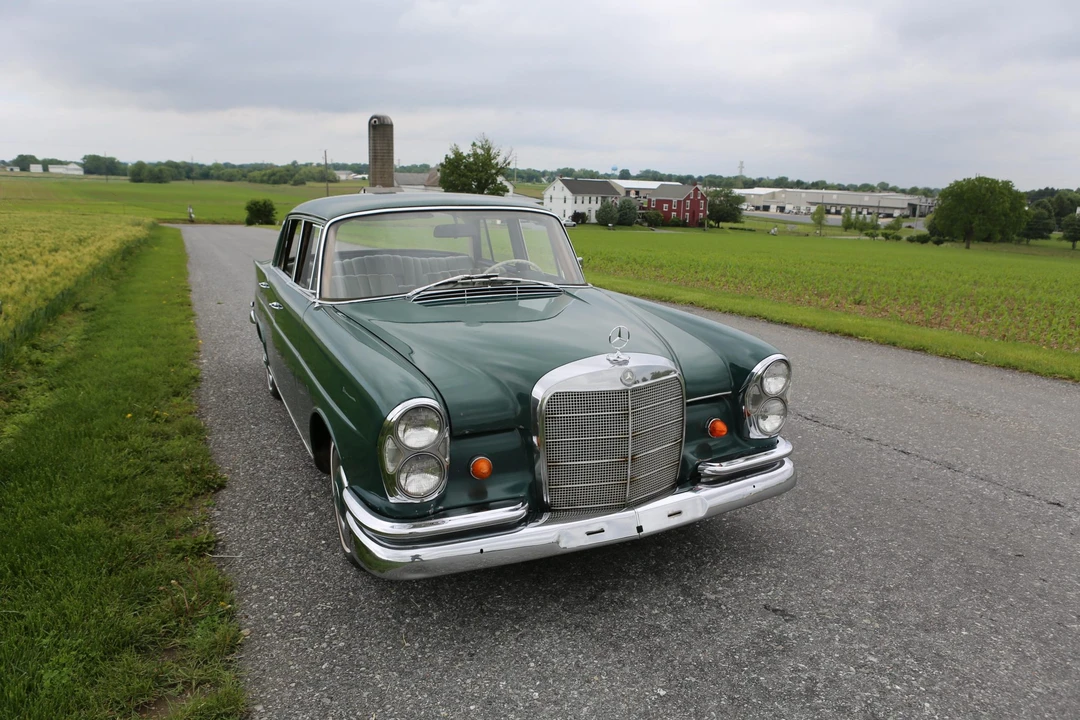 1965 Mercedes-Benz W111 Sedan - Image 3 of 31