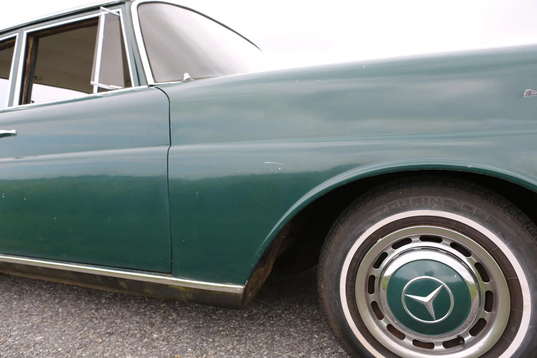 1965 Mercedes-Benz W111 Sedan - Image 30 of 31