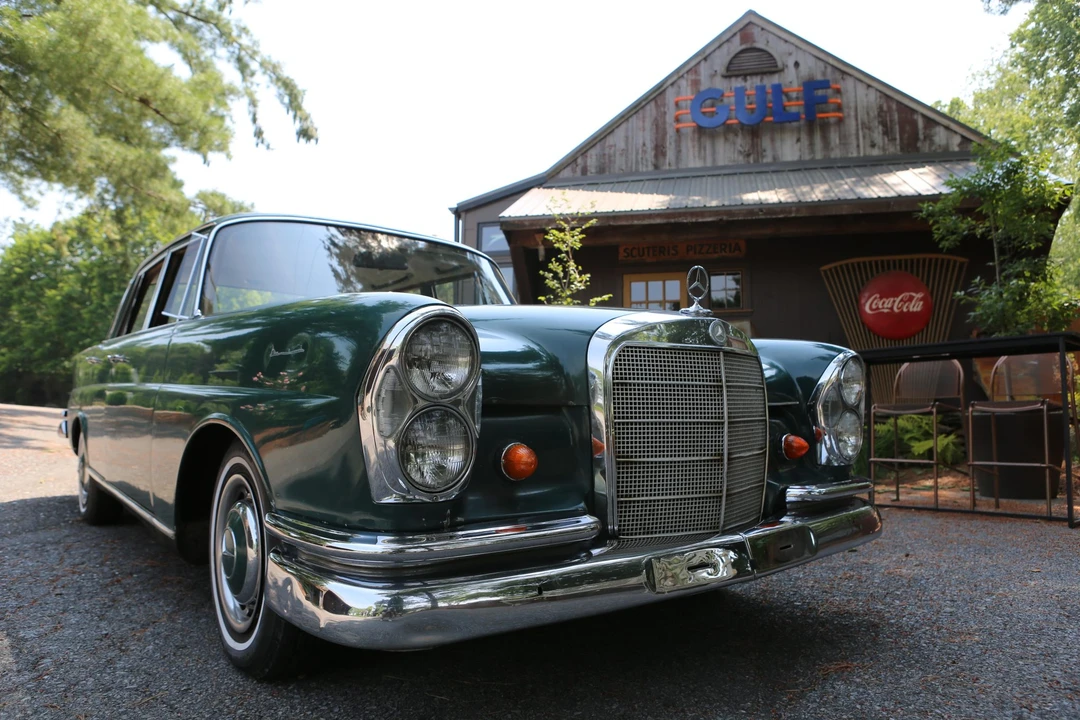 1965 Mercedes-Benz W111 Sedan - Image 16 of 31