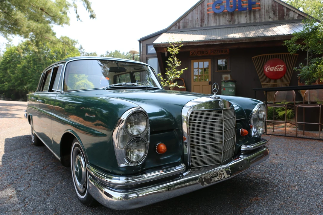 1965 Mercedes-Benz W111 Sedan - Image 17 of 31