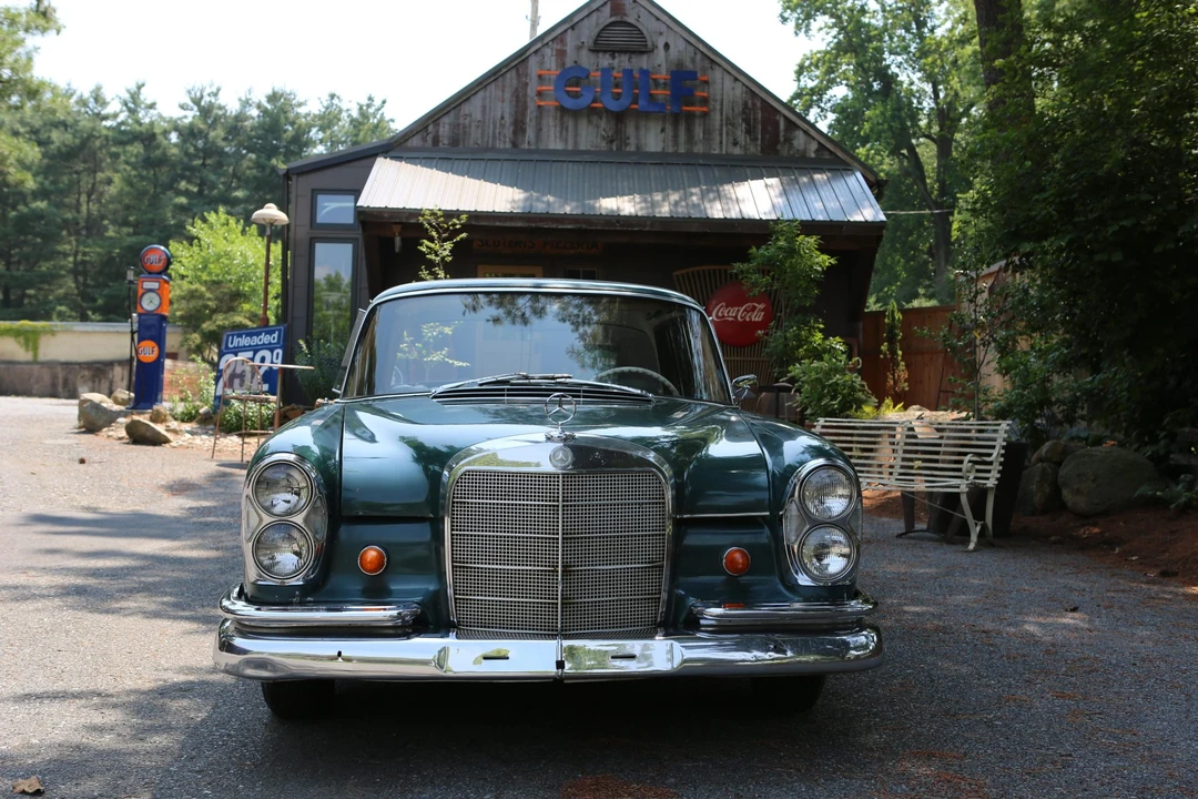 1965 Mercedes-Benz W111 Sedan - Image 15 of 31
