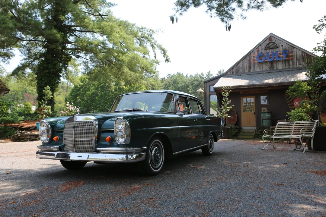 1965 Mercedes-Benz W111 Sedan - Image 14 of 31