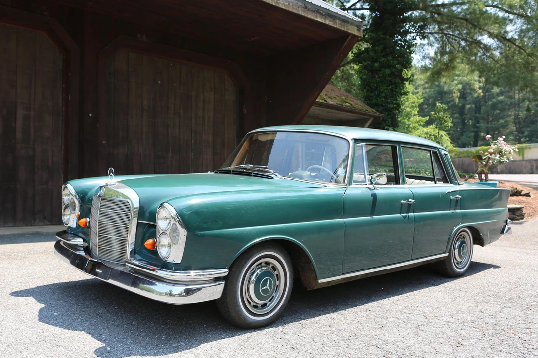 1965 Mercedes-Benz W111 Sedan - Image 13 of 31