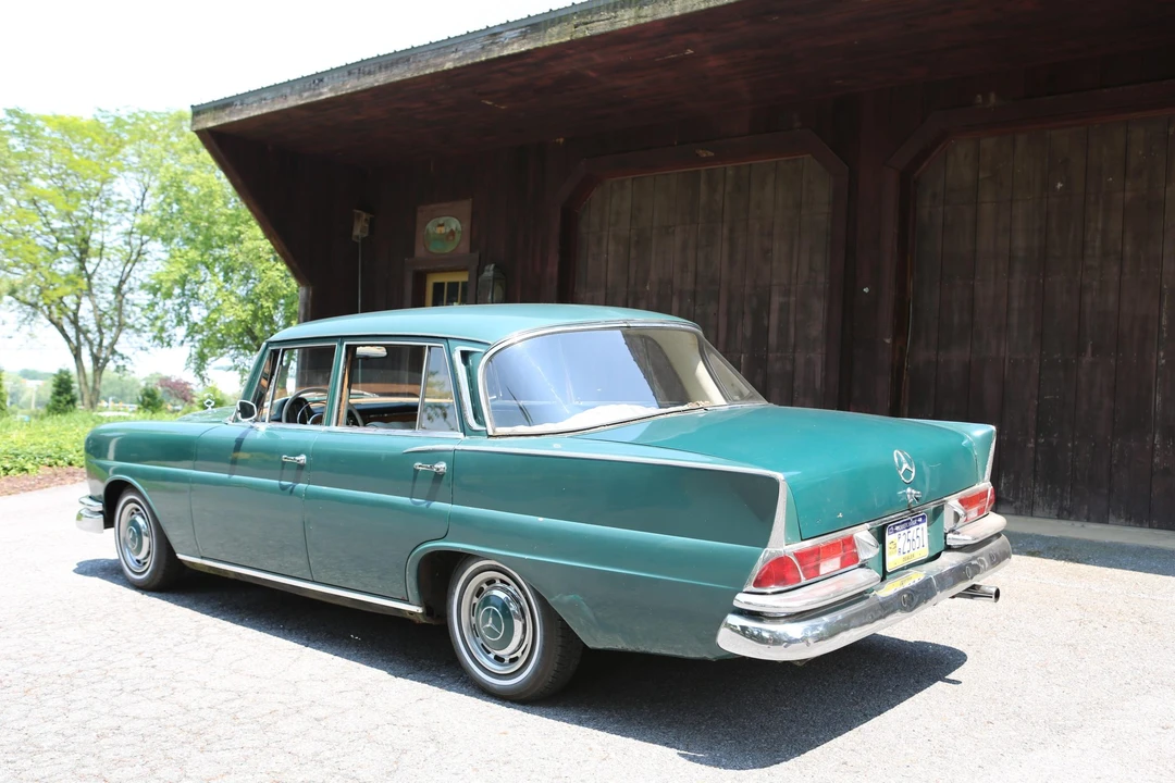 1965 Mercedes-Benz W111 Sedan - Image 11 of 31