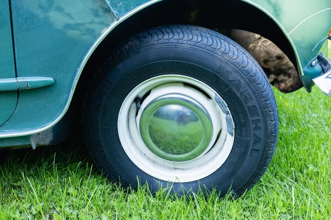 1965 Morris - Image 18 of 30
