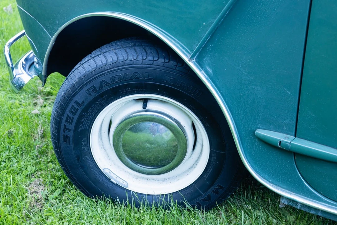 1965 Morris - Image 21 of 30