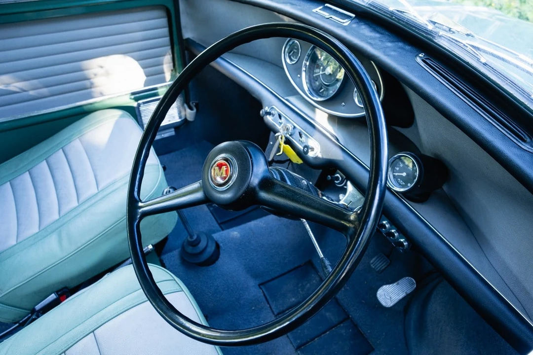 1965 Morris - Image 11 of 30