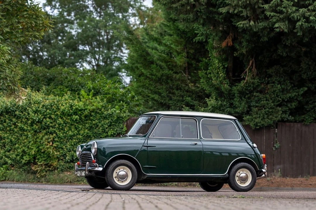 1965 Morris - Image 9 of 30
