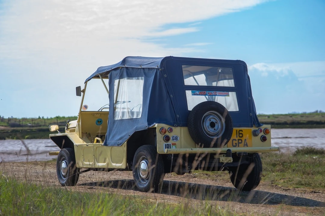 1965 Morris - Image 21 of 30