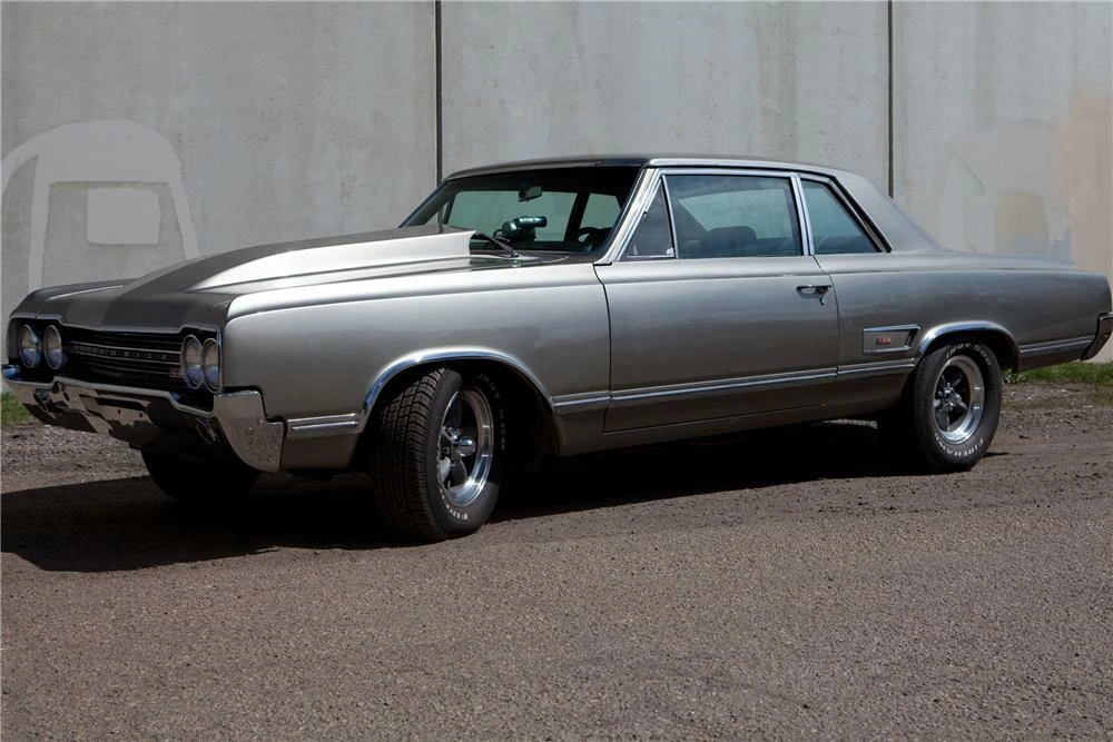 1965 Oldsmobile Cutlass 2nd Gen - Image 2 of 5