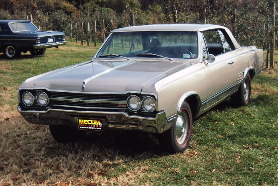 1965 Oldsmobile 442 1st Gen - Image 6 of 6