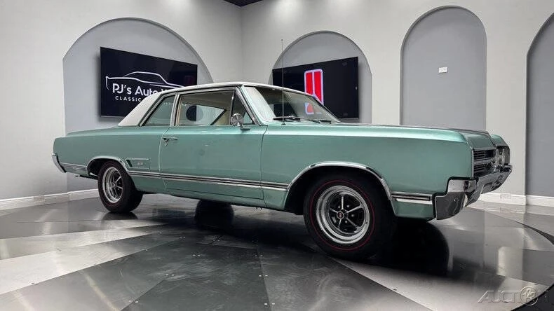 1965 Oldsmobile 442 1st Gen - Image 12 of 21