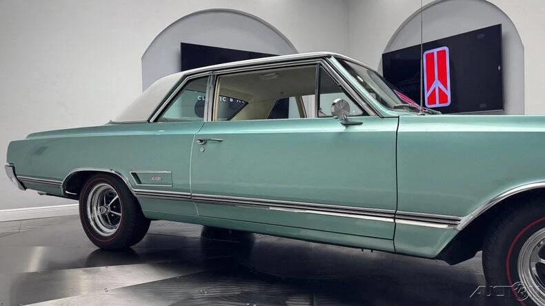 1965 Oldsmobile 442 1st Gen - Image 15 of 21
