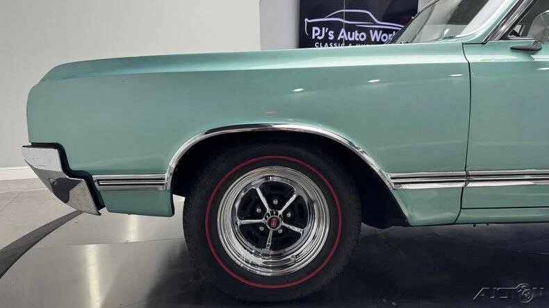 1965 Oldsmobile 442 1st Gen - Image 16 of 21