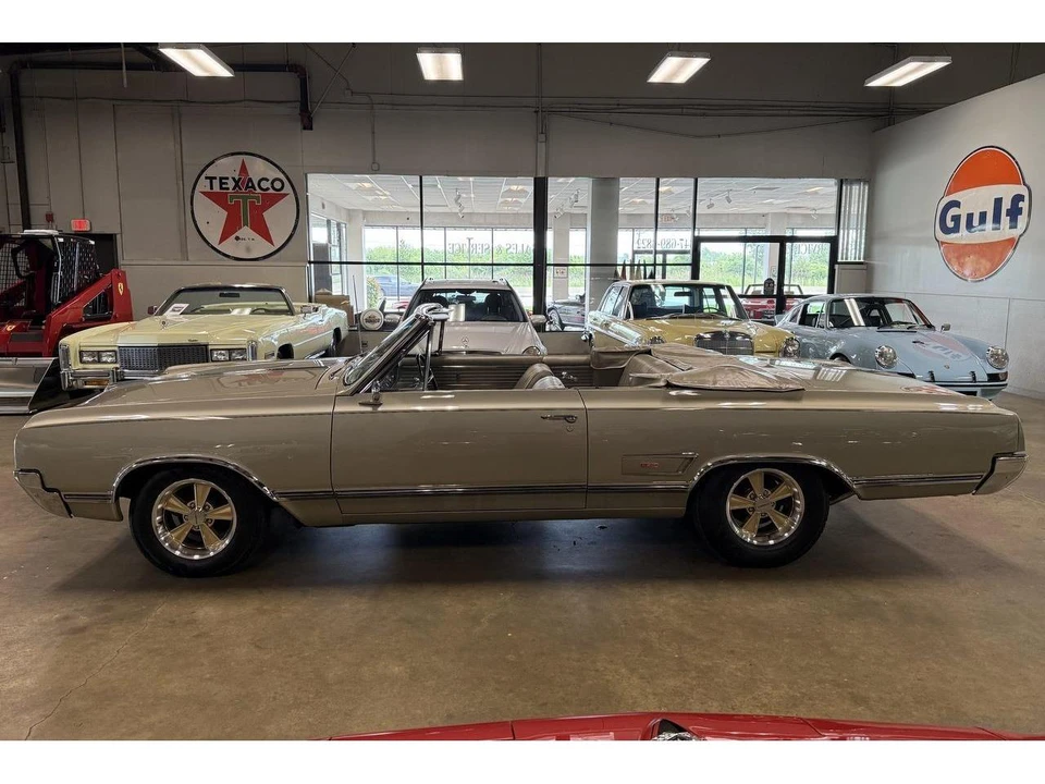 1965 Oldsmobile 442 1st Gen - Image 12 of 31
