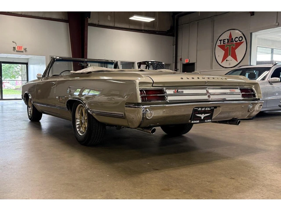 1965 Oldsmobile 442 1st Gen - Image 13 of 31