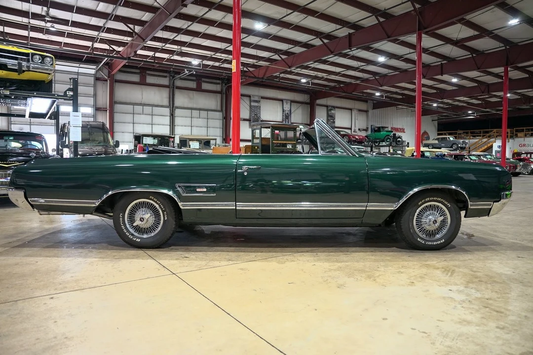 1965 Oldsmobile 442 1st Gen - Image 10 of 12