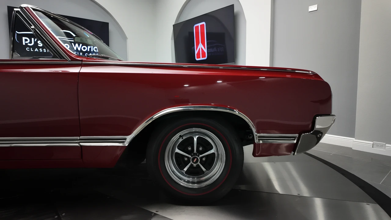1965 Oldsmobile 442 1st Gen - Image 20 of 31