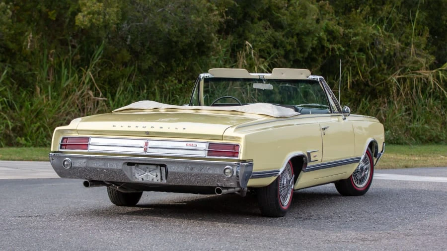 1965 Oldsmobile 442 1st Gen - Image 13 of 20