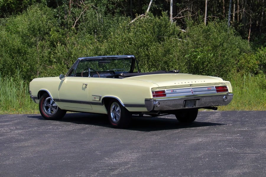 1965 Oldsmobile 442 1st Gen - Image 9 of 31