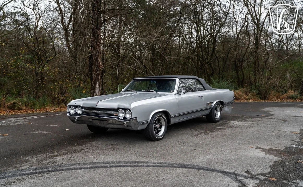 1965 Oldsmobile 442 1st Gen - Image 9 of 12