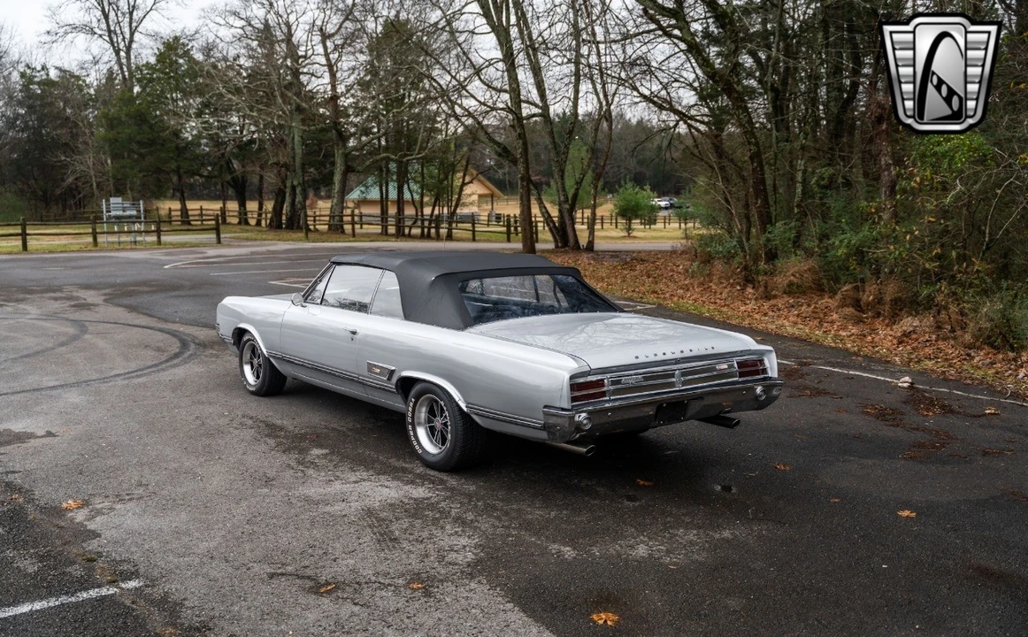 1965 Oldsmobile 442 1st Gen - Image 9 of 12