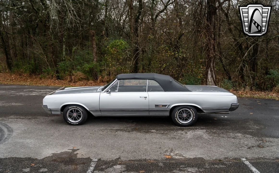 1965 Oldsmobile 442 1st Gen - Image 8 of 12