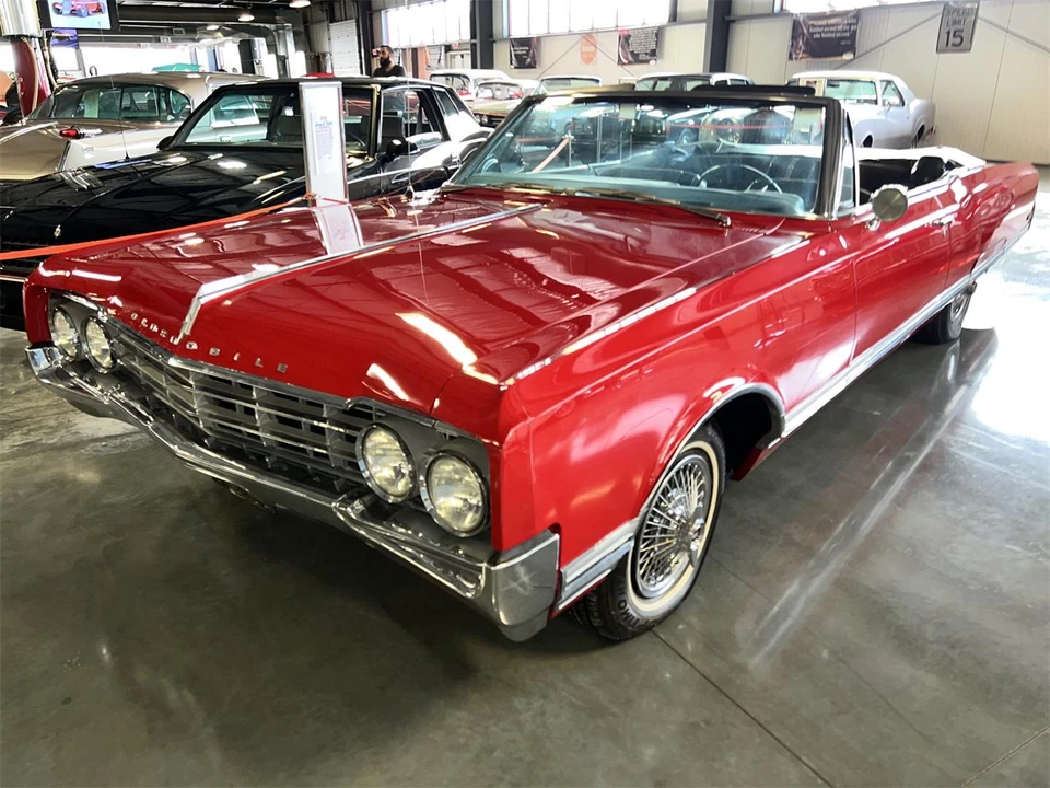 1965 Oldsmobile 98 - Image 4 of 29
