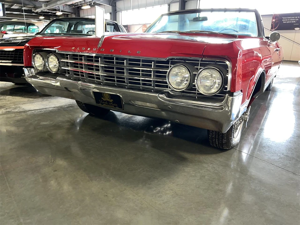 1965 Oldsmobile 98 - Image 5 of 29