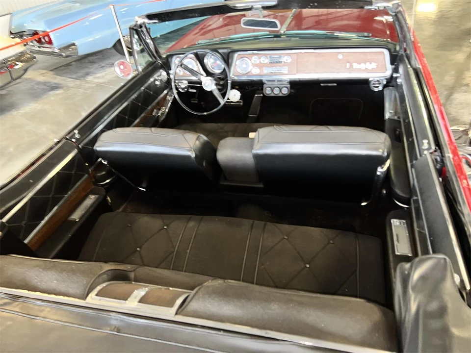 1965 Oldsmobile 98 - Image 18 of 29