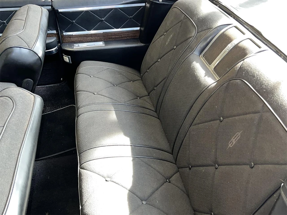 1965 Oldsmobile 98 - Image 21 of 29