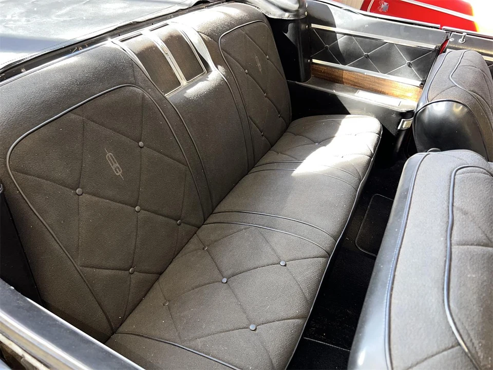1965 Oldsmobile 98 - Image 25 of 29