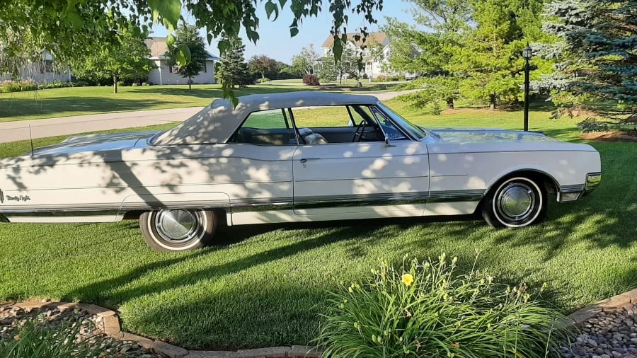 1965 Oldsmobile 98 - Image 2 of 6