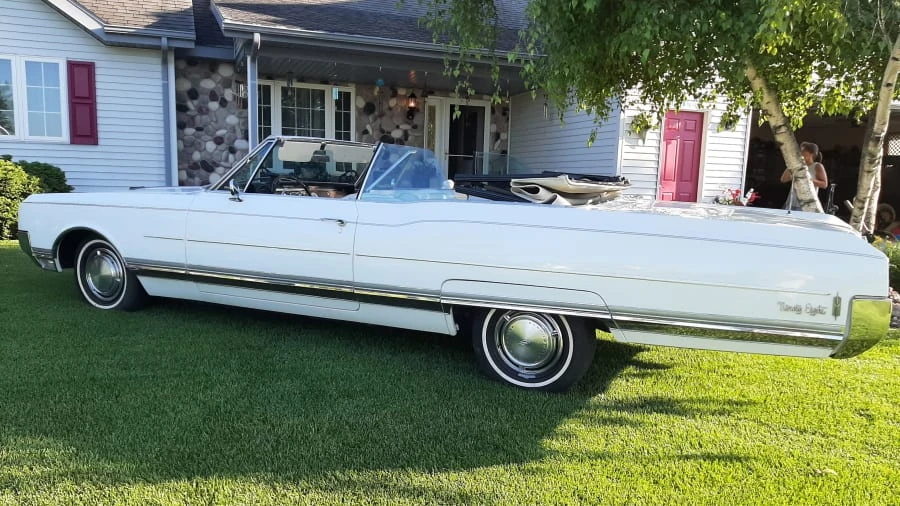 1965 Oldsmobile 98 - Image 3 of 6