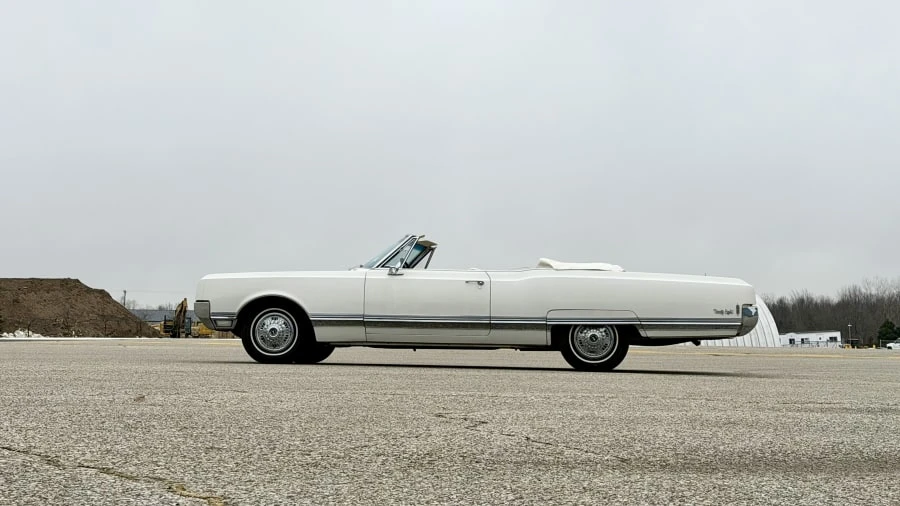 1965 Oldsmobile 98 - Image 6 of 25